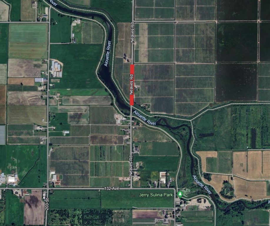 overhead map showing red closure area of Neaves Road just north of South Alouette Bridge