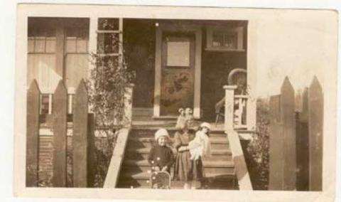 Kinchler family, circa late 1910s or early 1920s
